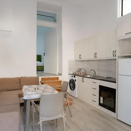 Modern Sarande